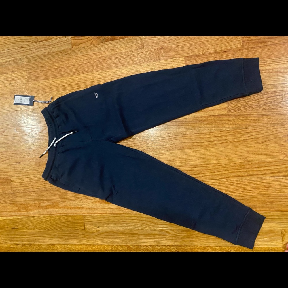 Brand new boys Vineyard Vines sweatpants